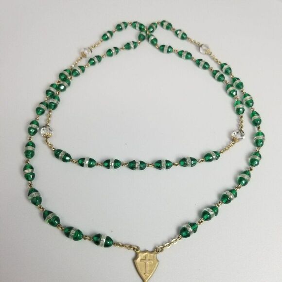 Vintage Rosary Inri Cross Crucifix Green Bead Beaded Necklace Gold Tone, Estate - Picture 8 of 9